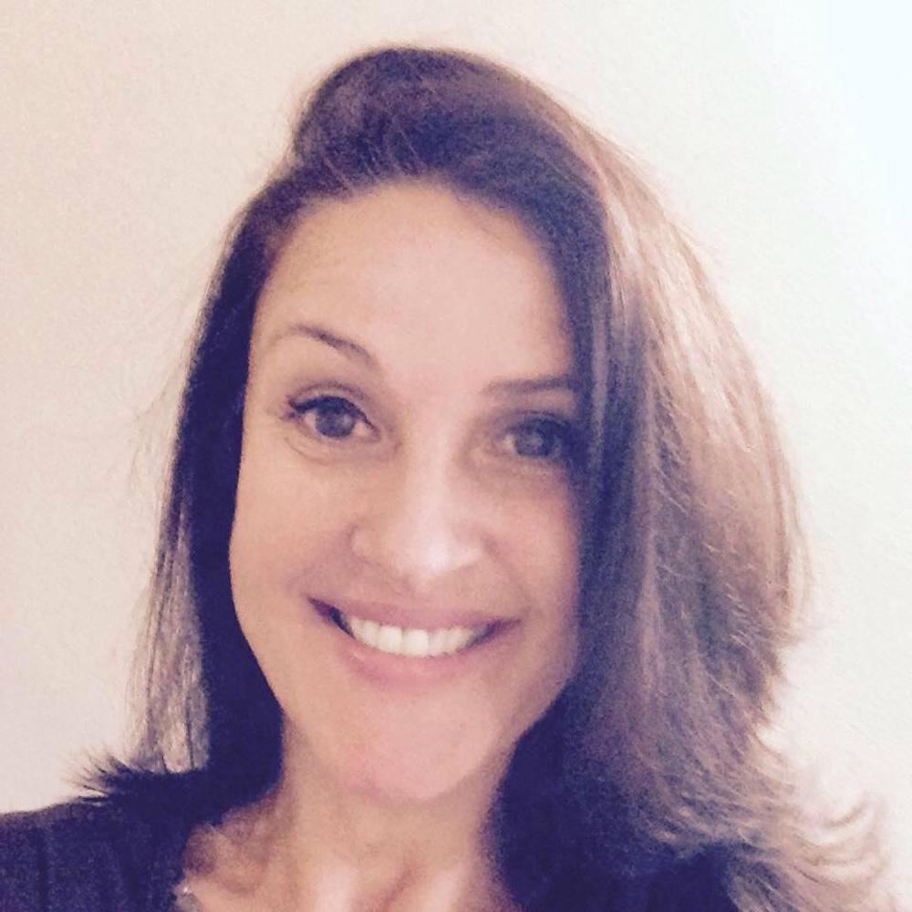 Meet your Posher, Lora